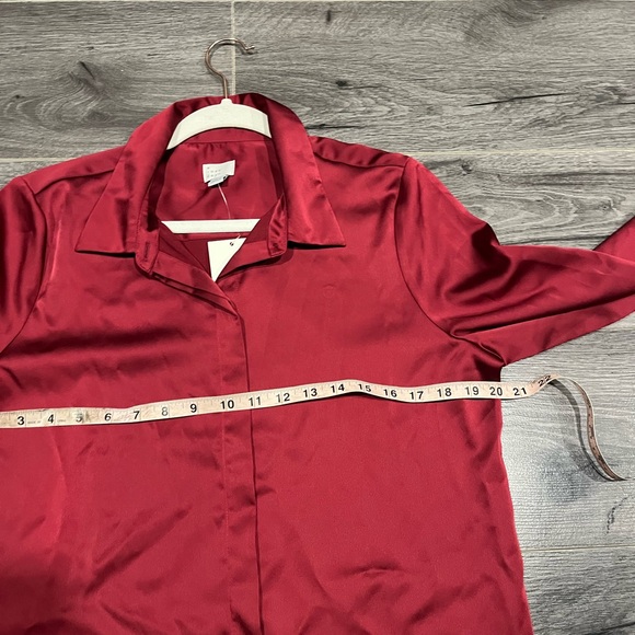 Womens  Long S  Satin Botto  Down Shirt.    Burgundy M - Picture 8 of 10